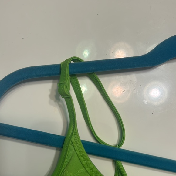 Women’s scoop neck bikini top. - Picture 5 of 5